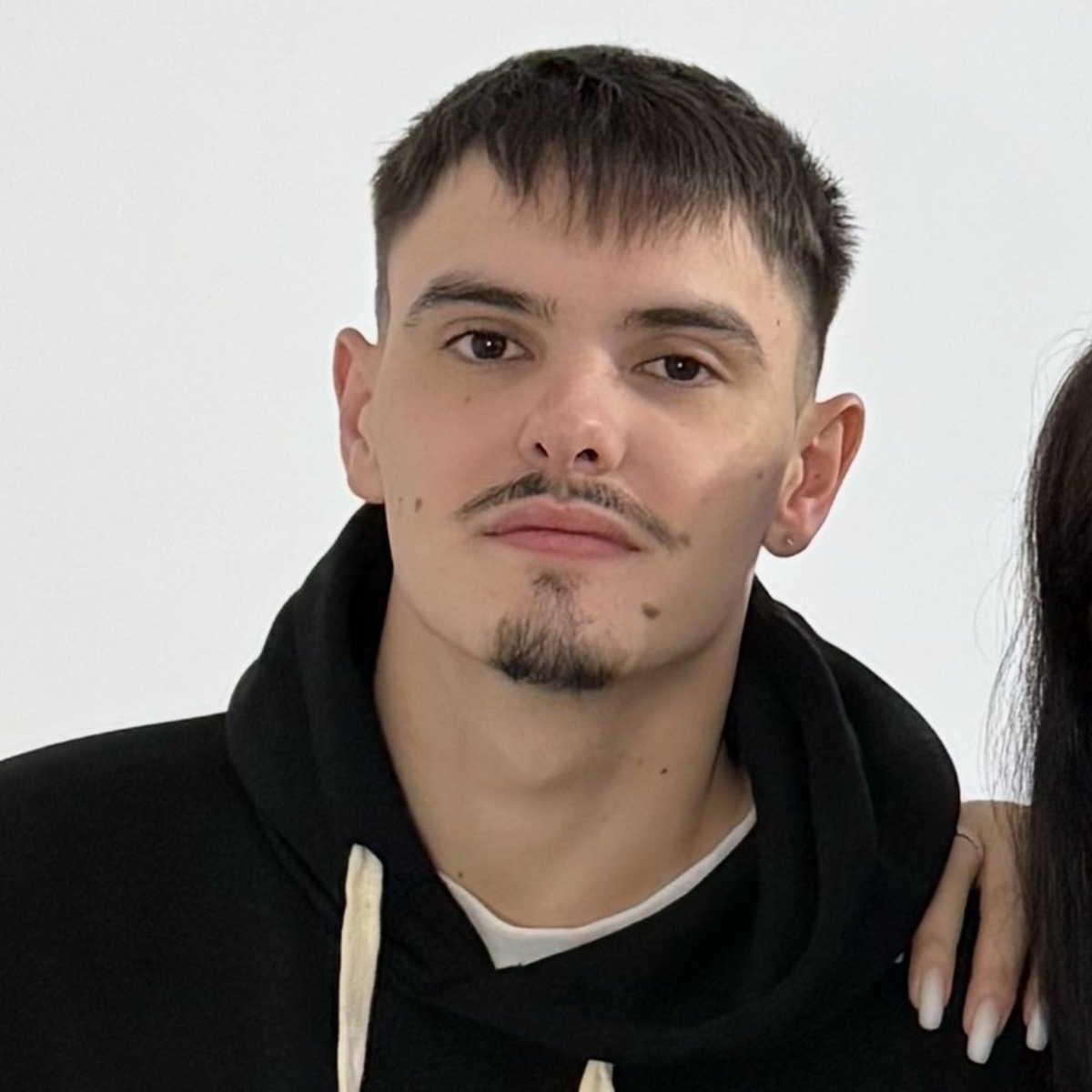 Alexandru avea toată viața înainte, dar a murit la 22 de ani, într-un cumplit accident din Mamaia. Era dornic să-și vadă familia, dar soarta a avut alte planuri