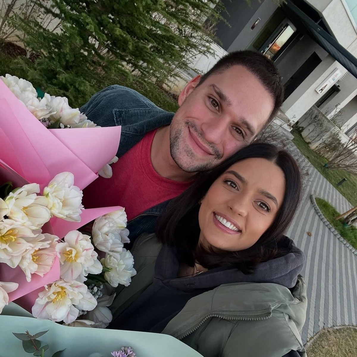 "Noul membru al familiei". Vlad Gherman și Oana Moșneagu au făcut pasul cel mare. Cum și-au surprins apropiații