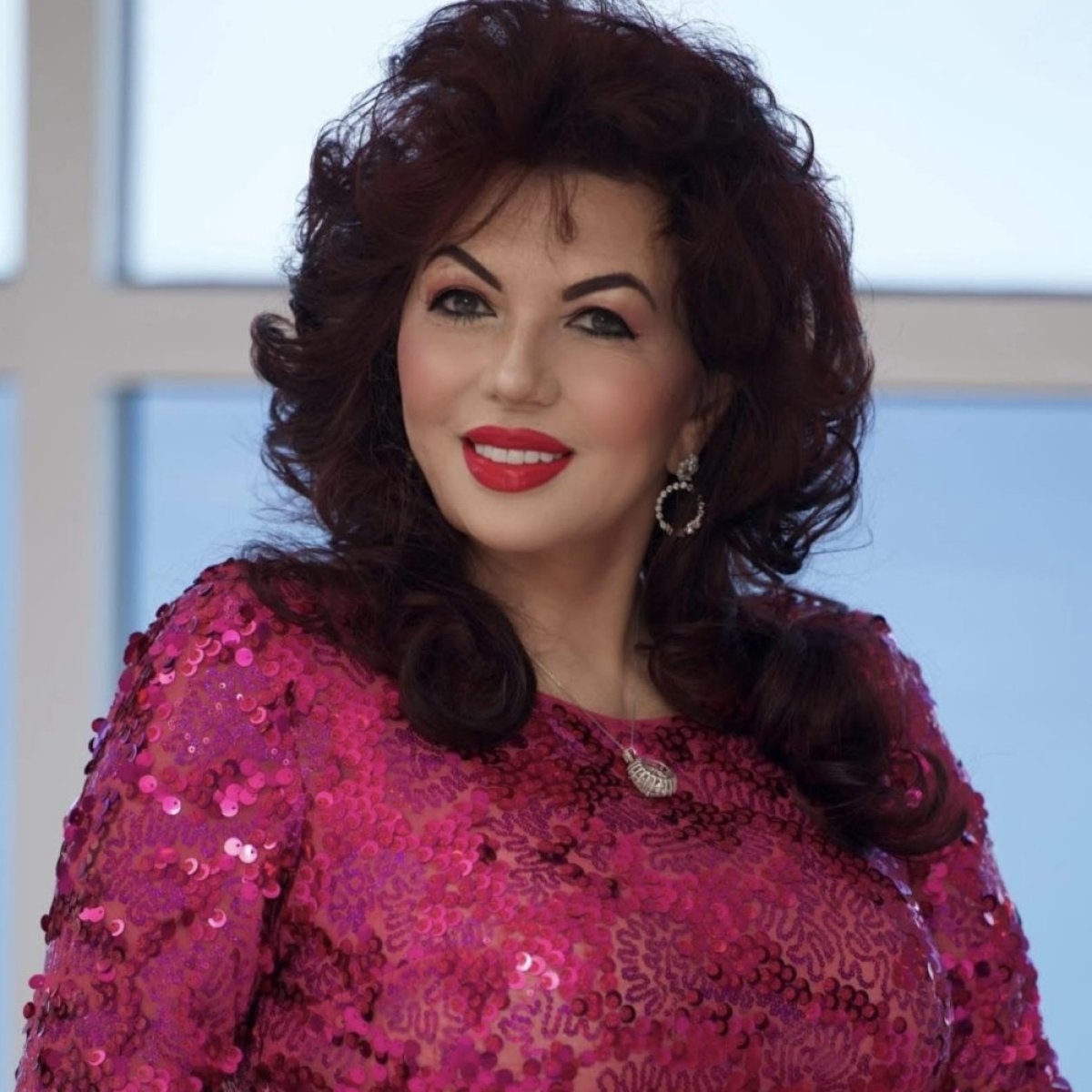 Carmen Harra a împlinit 70 de ani și a fost înconjurată de iubire. Cum au răsfățat-o cei dragi