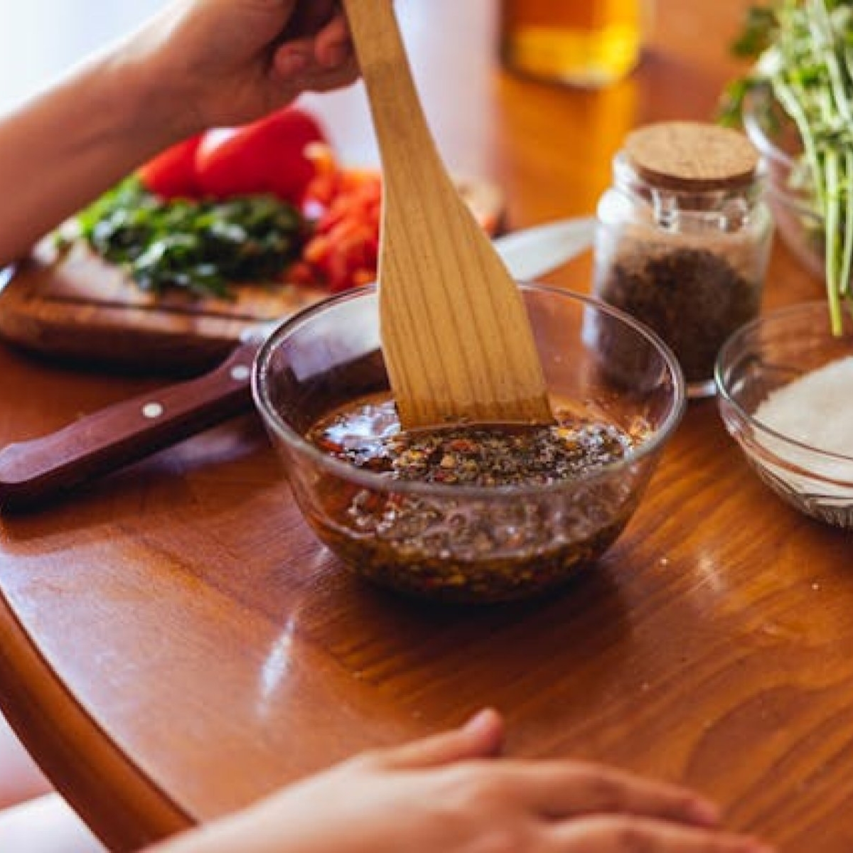 10 rețete de dressing pentru salata verde