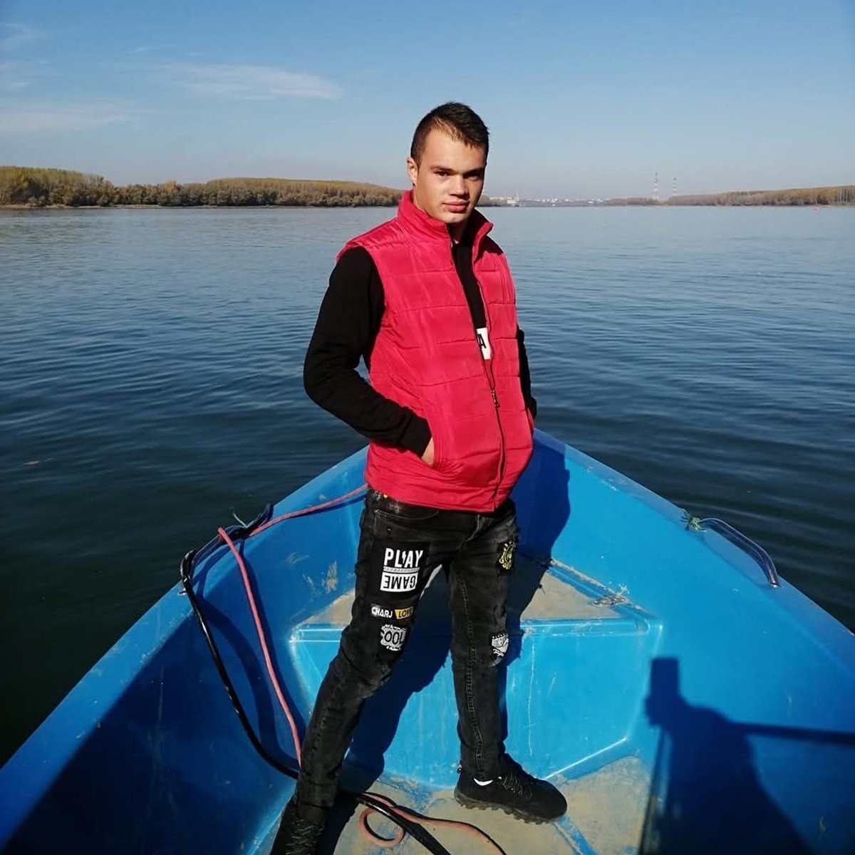 Durere fără margini! Bogdan, un tânăr de 27 de ani a fost înghițit de apele Dunării și este de negăsit. Familia nu mai speră că ar putea fi în viață