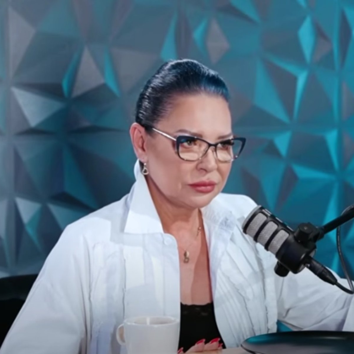 Eugenia Șerban, mărturisiri dureroase despre lupta fiului cu substanțele interzise. "Îmi consider în continuare fiul prieten, chiar și când mi-a furat din casă"