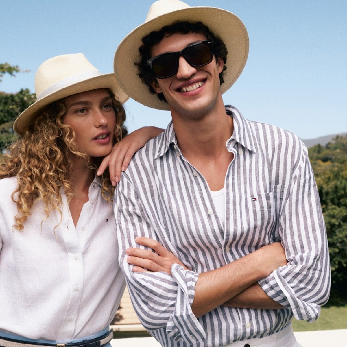 Bucură-te de stilul estival cu Summer Shop de la Tommy Hilfiger