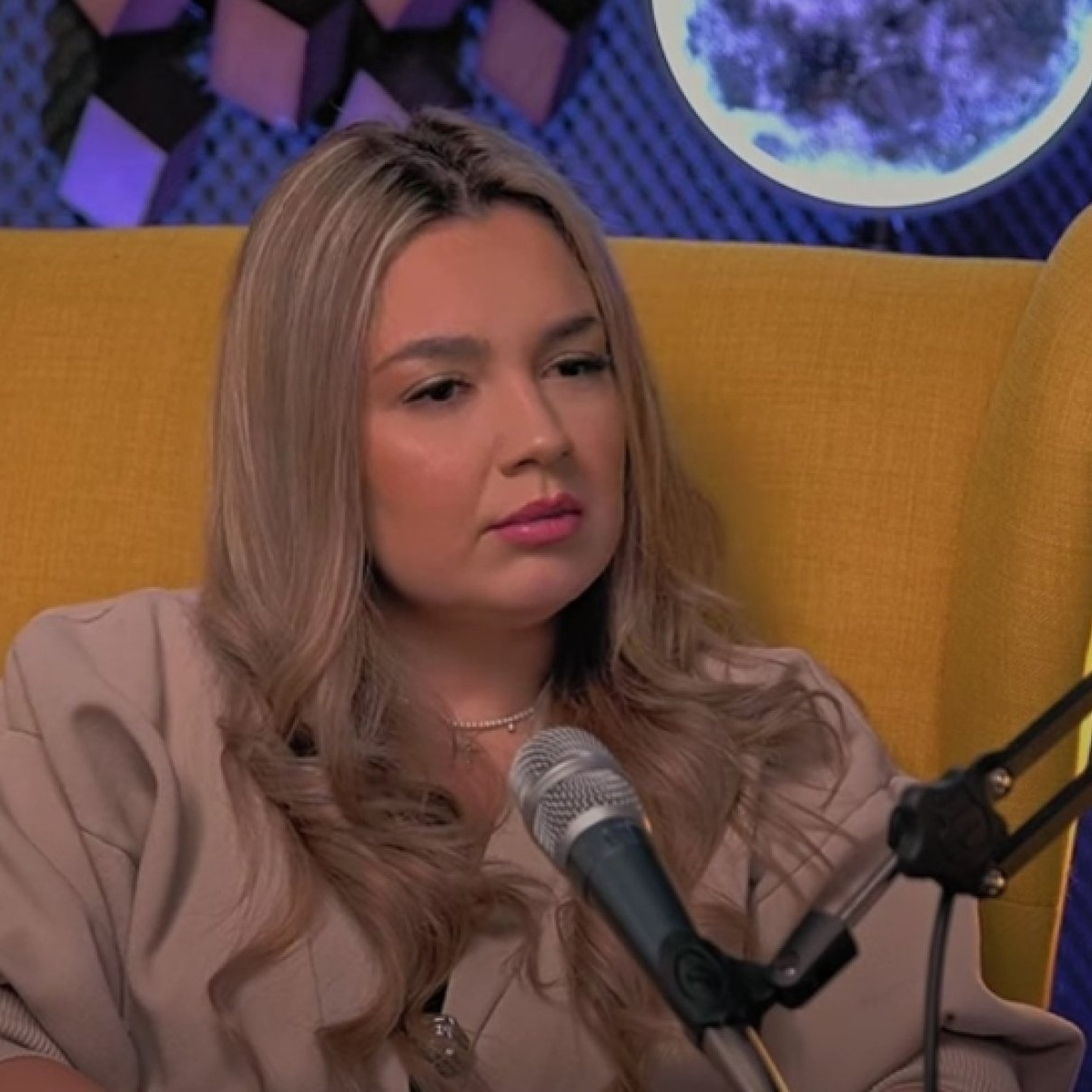 Ilinca, adevărul despre cum s-a cunoscut de fapt cu George Simion. "Am fost racolată de prietena mea"