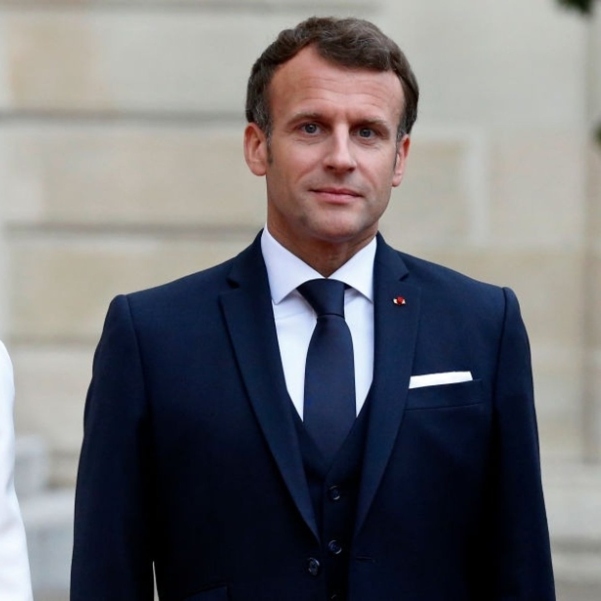 Povestea neobișnuită de iubire a lui Brigitte și Emmanuel Macron. Cum au ajuns de la o iubire interzisă, profesor-elev, la una dintre cele mai controversate relații ale momentului