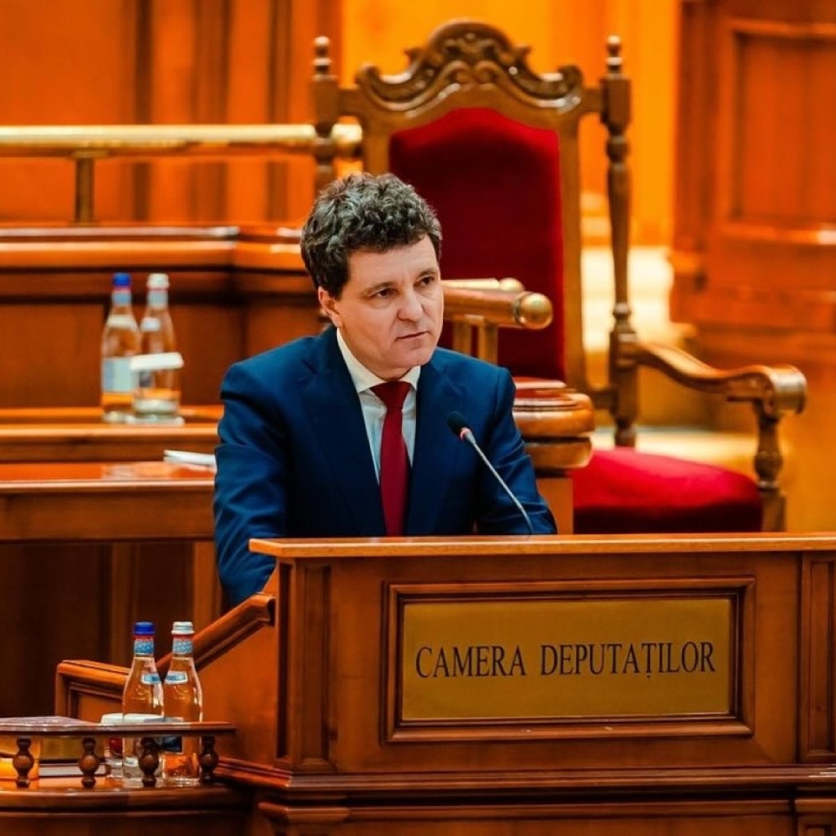 Cum arată viața lui Nicușor Dan acum, de când a devenit oficial președintele României. Ce spun vecinii despre el