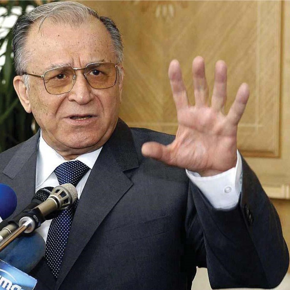 Ion Iliescu, suspect de cancer pulmonar? Ce au dezvăluit medicii