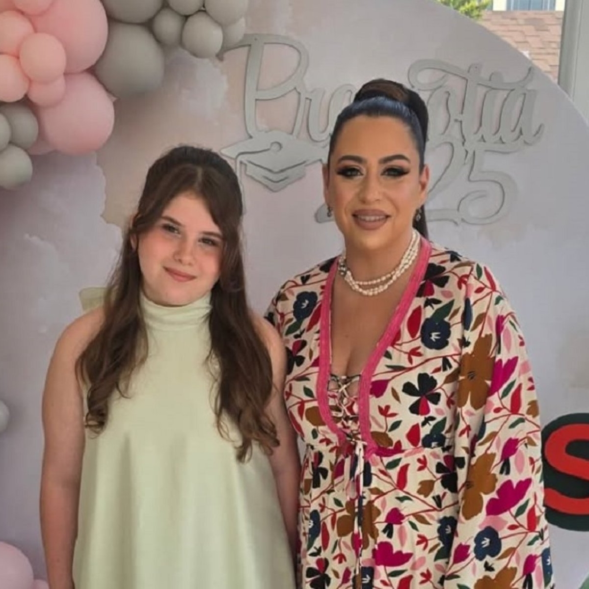Fiica Oanei Roman a terminat clasa a IV-a. Cât de frumoasă a fost Isa la banchetul de final de an și cât de emoționată a fost mama ei