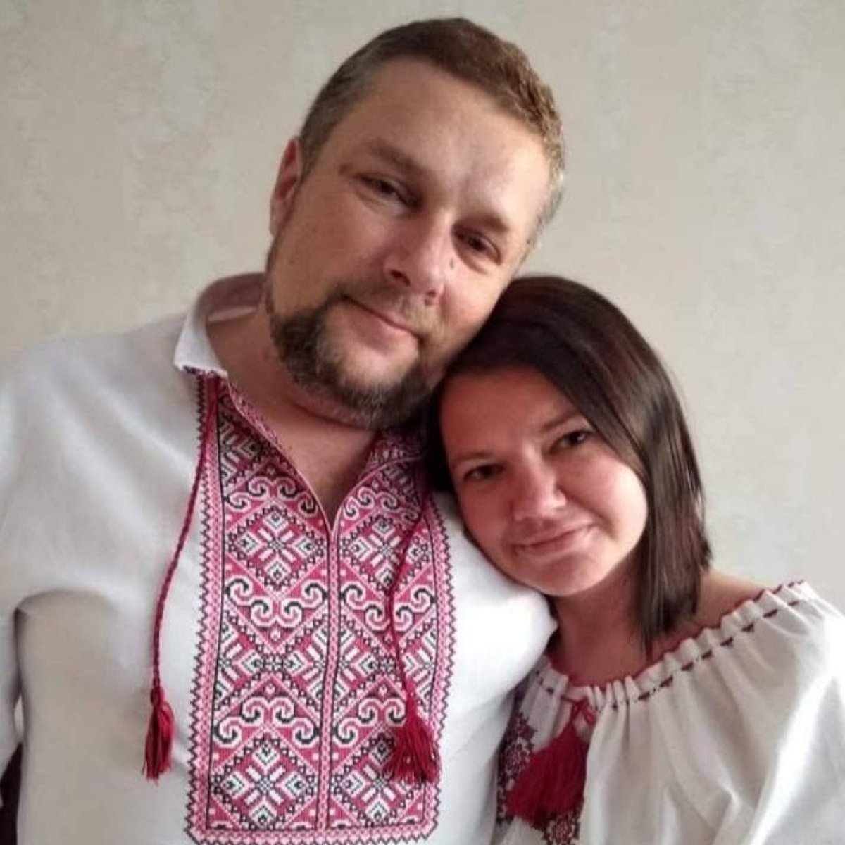 Imaginile care au șocat internetul. Cum arată un soldat ucrainean înainte și după 3 ani de detenție în Rusia