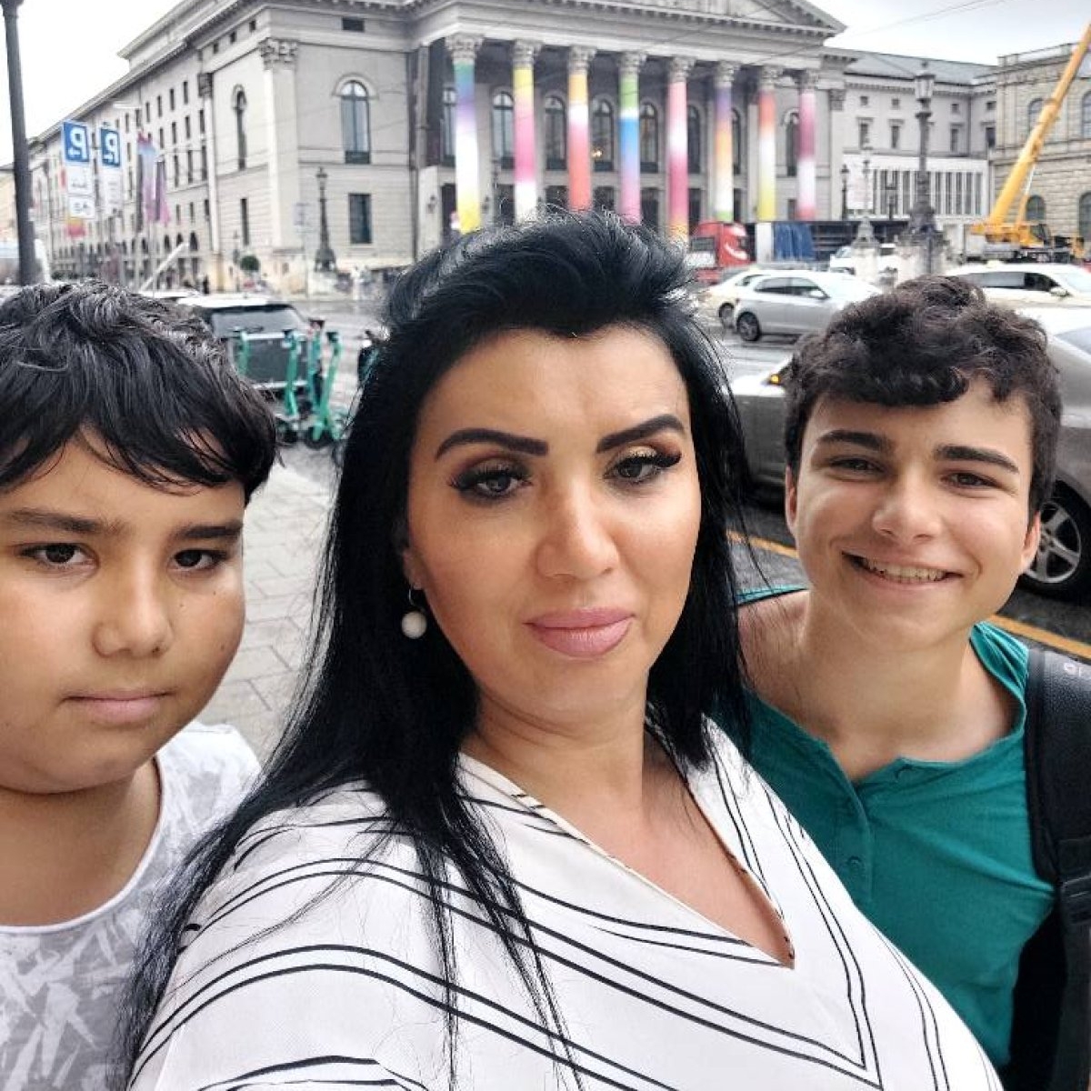 Adriana Bahmuțeanu este în culmea fericirii. Copiii ei au venit la ea acasă. „M-am trezit cu ei la ușă"