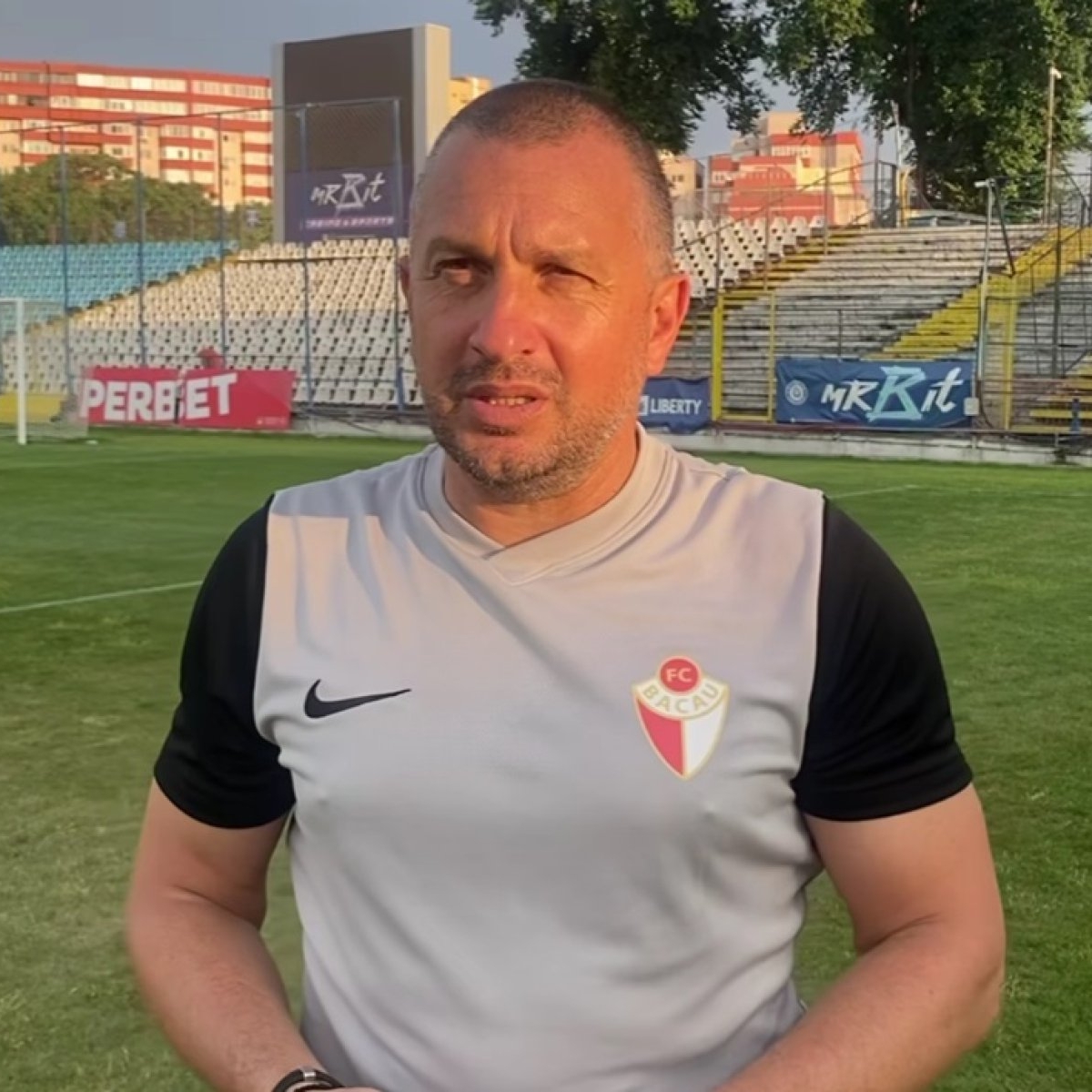 Fostul atacant al Stelei, Costel Enache, a fost la un pas să-și omoare soția în bătaie. Femeia a refuzat să depună plângere