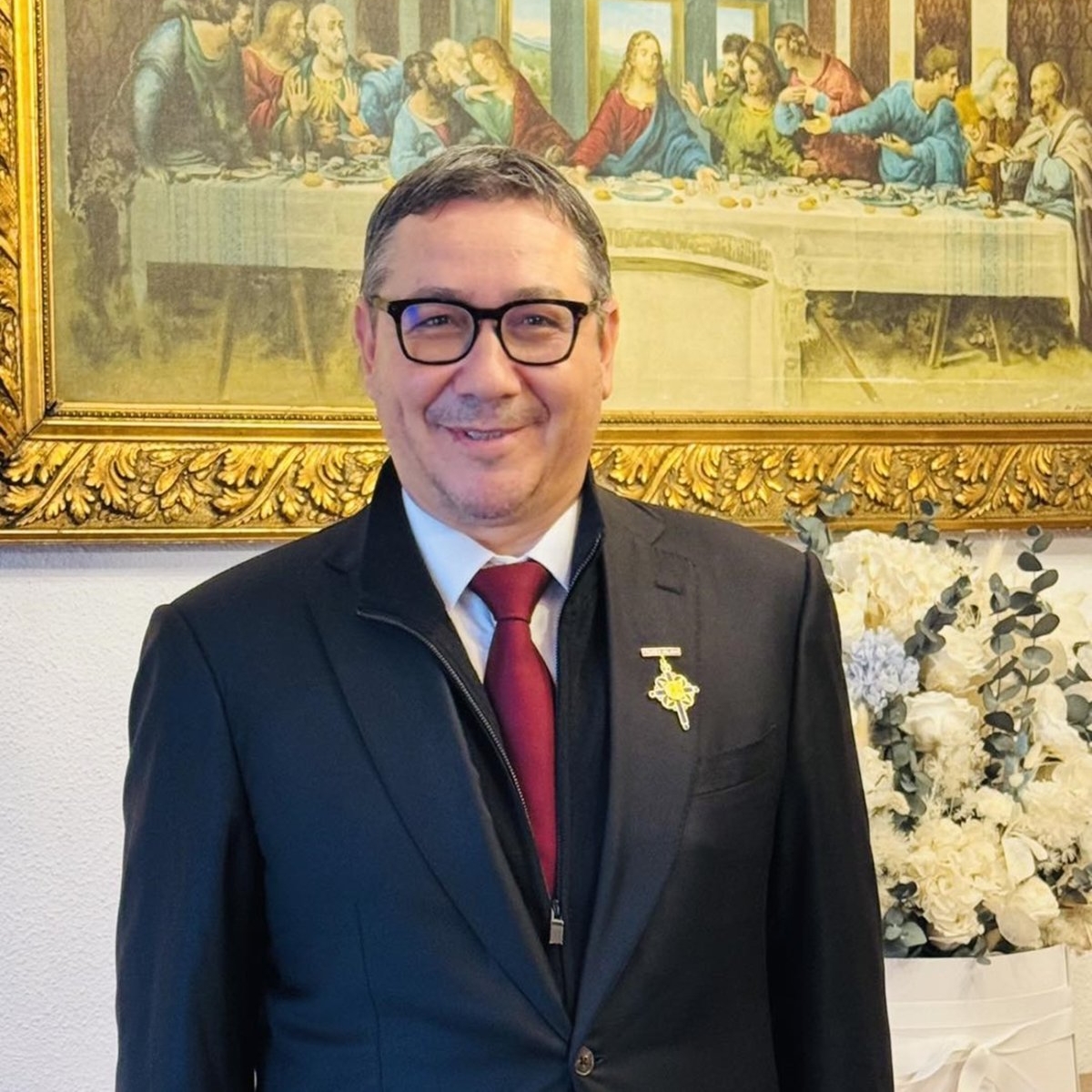 Victor Ponta și-a făcut iubită cu 20 de ani mai tânără? Cine este femeia alături de care a fost surprins după divorțul de Daciana Sârbu