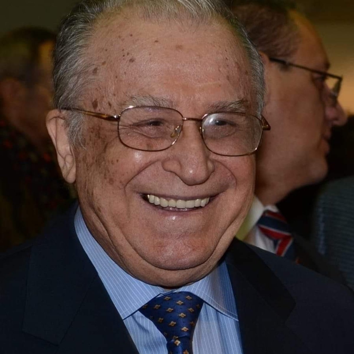 Doamna Nina a fost chemată la căpătâiul lui Ion Iliescu, aflat încă pe patul de spital. În ce stare este acum fostul președinte