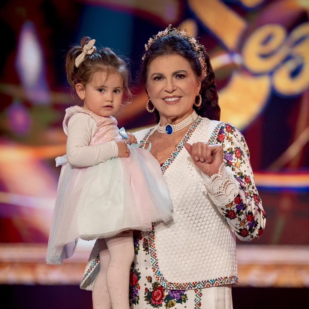 Emoții uriașe pentru Irina Loghin. A participat la prima serbare a Anei, nepoțica pe care i-a dăruit-o fiica ei