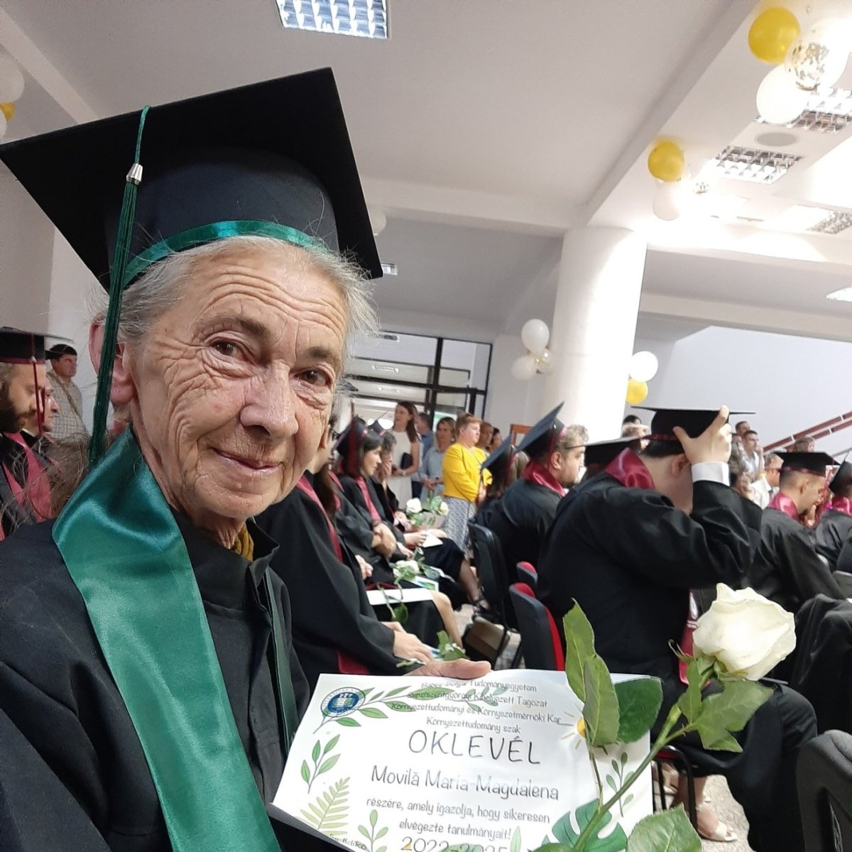 Doamna Maria are 73 de ani și tocmai a absolvit facultatea! Dovada vie că nu e niciodată prea târziu să-ți urmezi visul