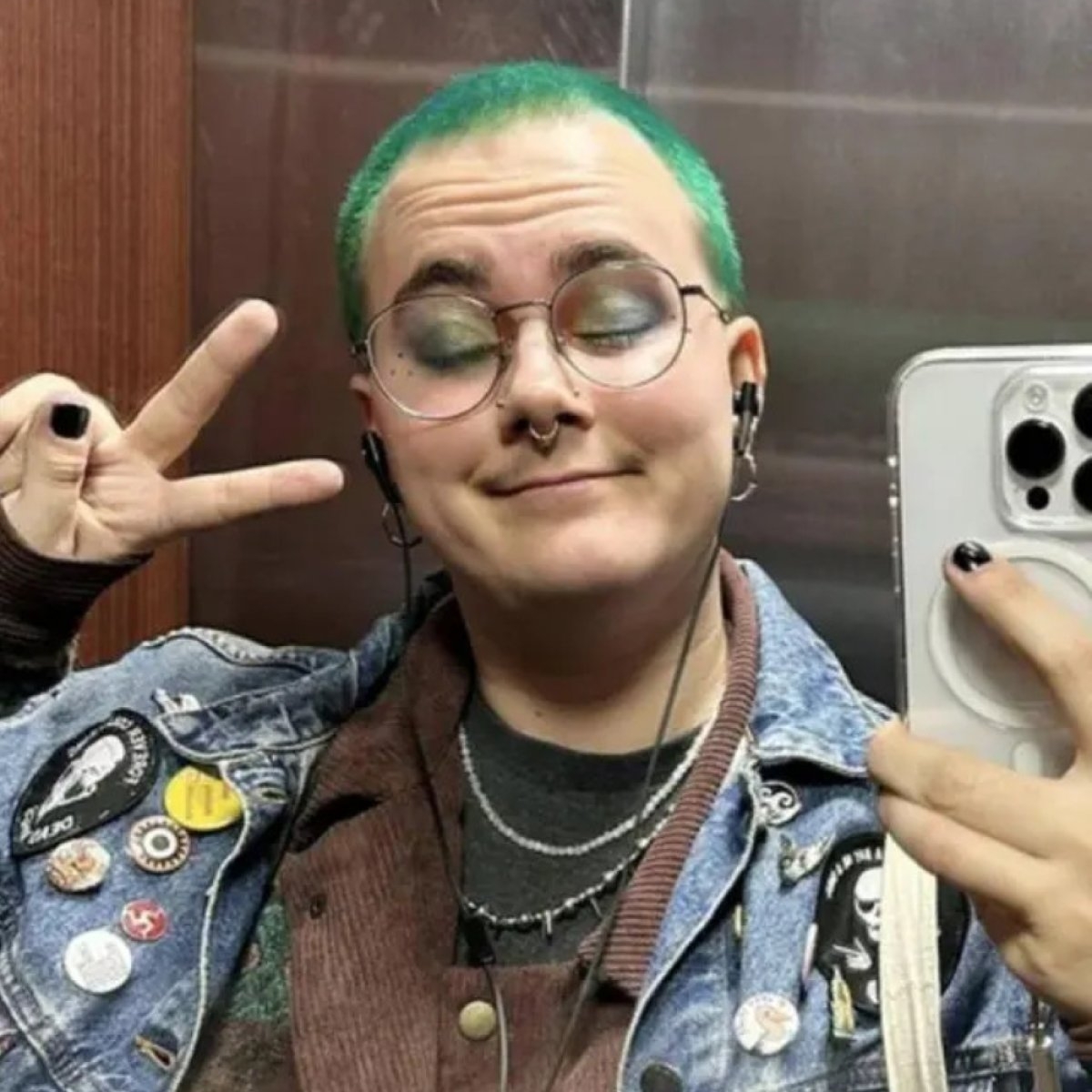 Nepoata regelui Mihai, Elisabeta-Maria, se identifică ca trans și non-binar. "Nu sunt nici bărbat, nici femeie"