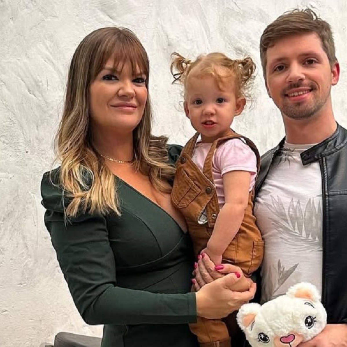 Natália, o celebră influenceriță de 40 de ani, a murit subit în timpul unei operații estetice. O fetiță a rămas orfană