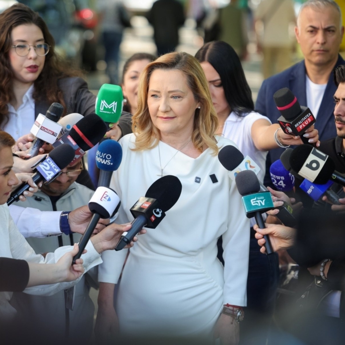 Elena Lasconi a fost operată de urgență la o clinică din Cluj. Care este starea ei acum