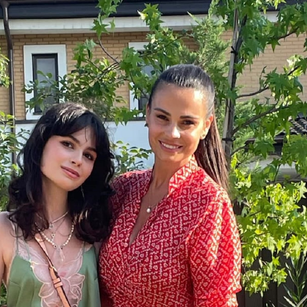 Sărbătoare în familia Ancăi Serea. Sarah a împlinit 18 ani și este leită mama ei