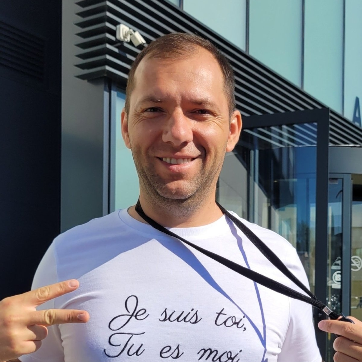 Cumnatul lui Nicușor Dan, probleme în afaceri? Bogdan Grădinaru, fratele Primei Doamne, ar fi înregistrat datorii uriașe