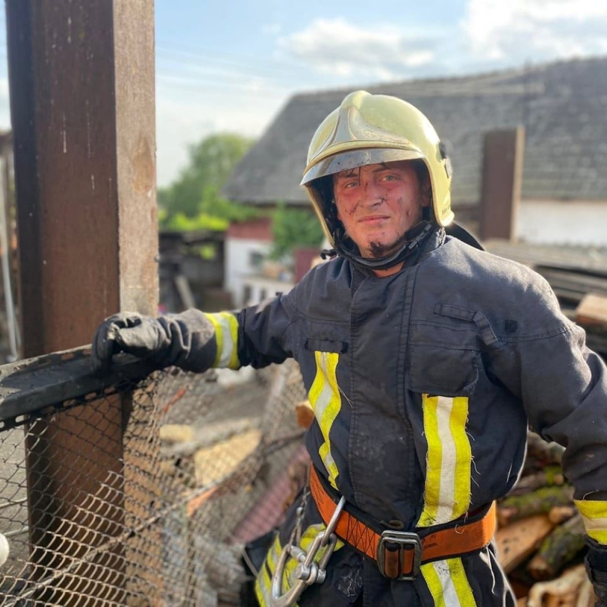 Alex, un tânăr de 22 de ani a murit fulgerător în Arad. Era pompier voluntar și avea planuri mari de viitor