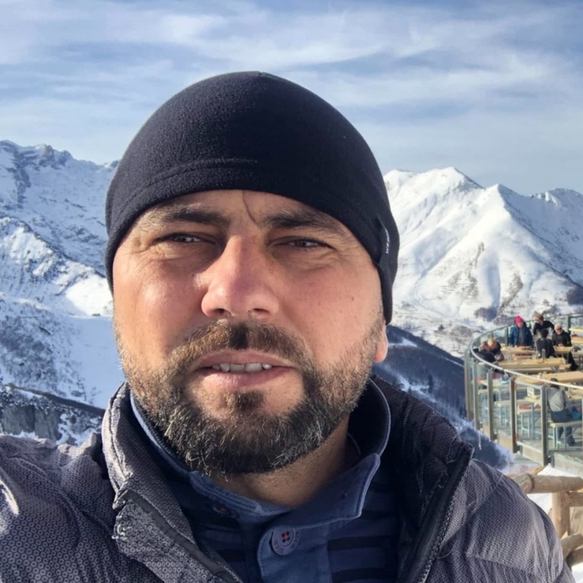 Florin a plecat în Italia pentru un trai mai bun, dar se întoarce acasă într-un sicriu. Românul a murit la serviciu, printre străini