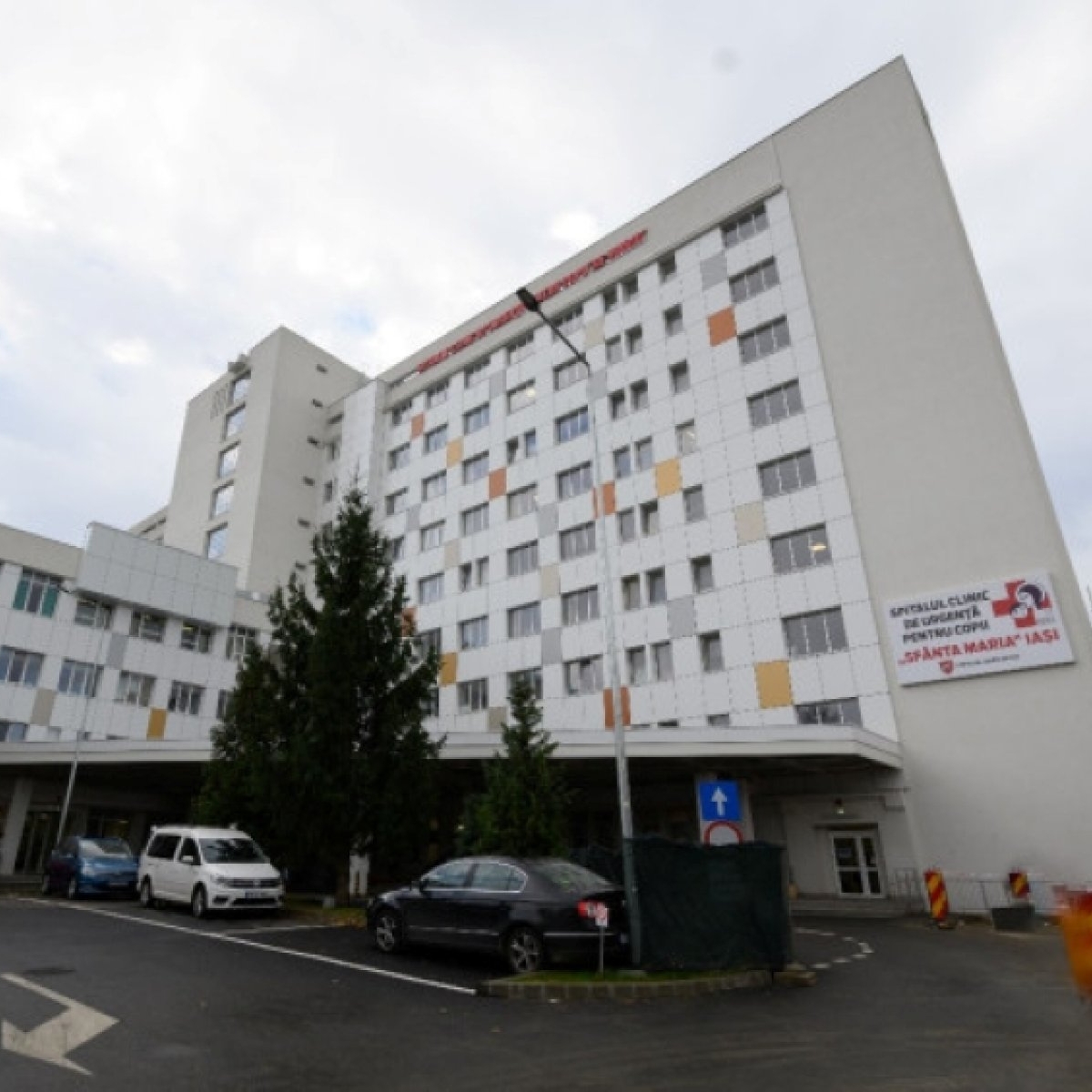 Încă un copil mort la spitalul Sfânta Maria din Iași, numărul deceselor a ajuns la 7. Ministrul Sănătății a mers la fața locului: „Un haos administrativ mai mare nu am văzut”