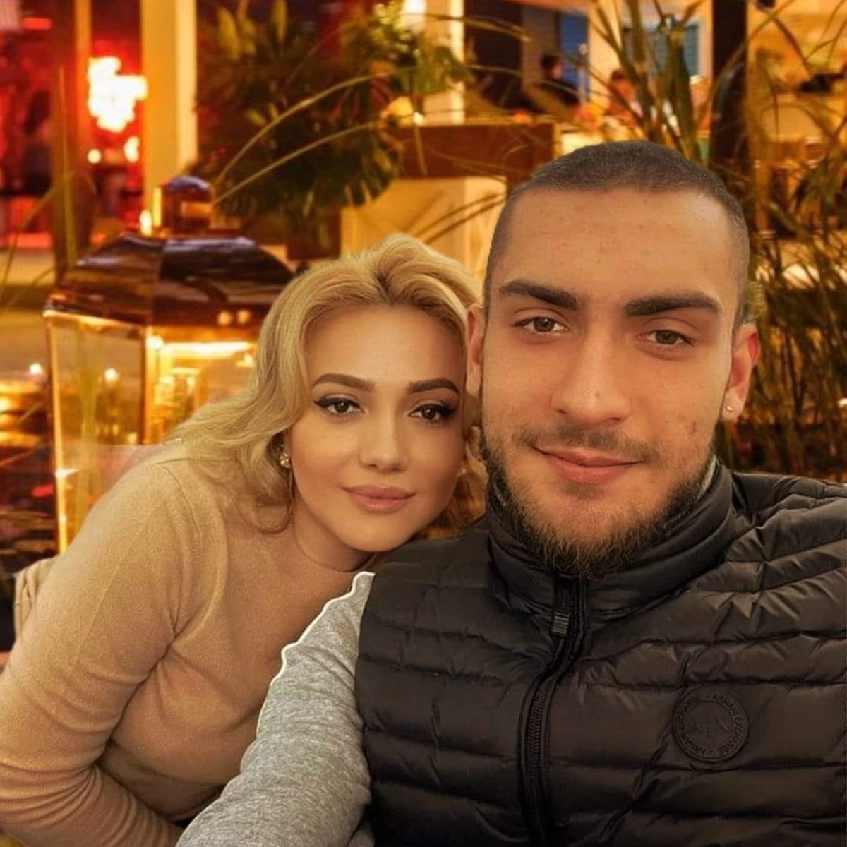 Ce relație specială are Cristian Botgros cu mama lui. La divorț, băiatul a rămas cu tatăl, dar nu a încetat să o iubească pe Adriana Ochișanu