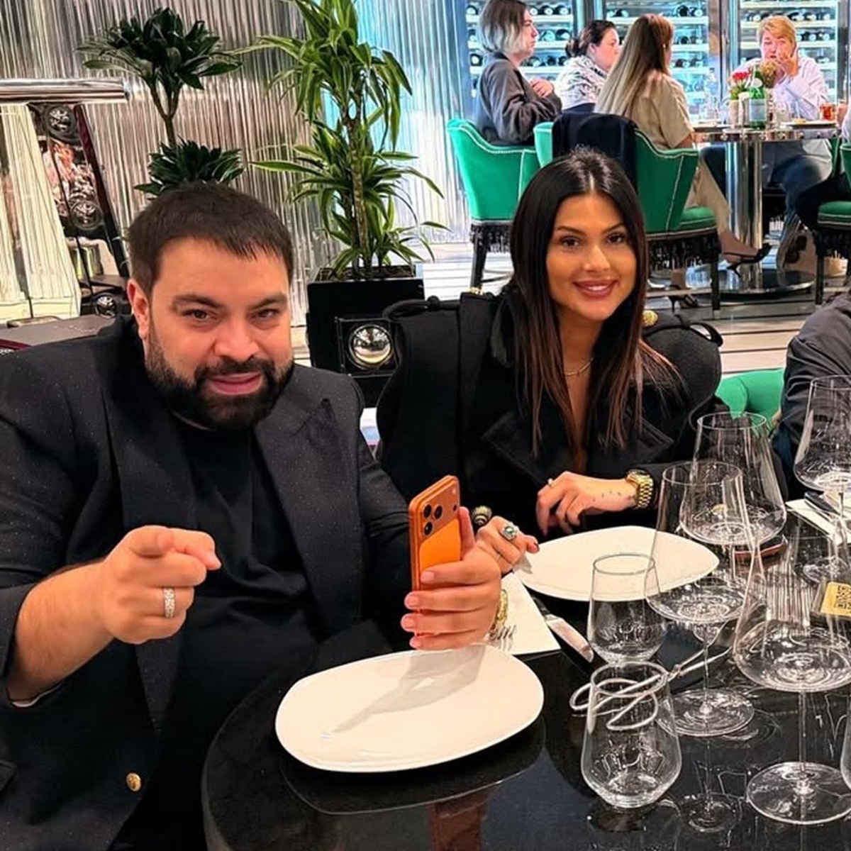 Roxana Dobre, soția lui Florin Salam, este însărcinată a patra oară. Cei doi au făcut anunțul din Turcia