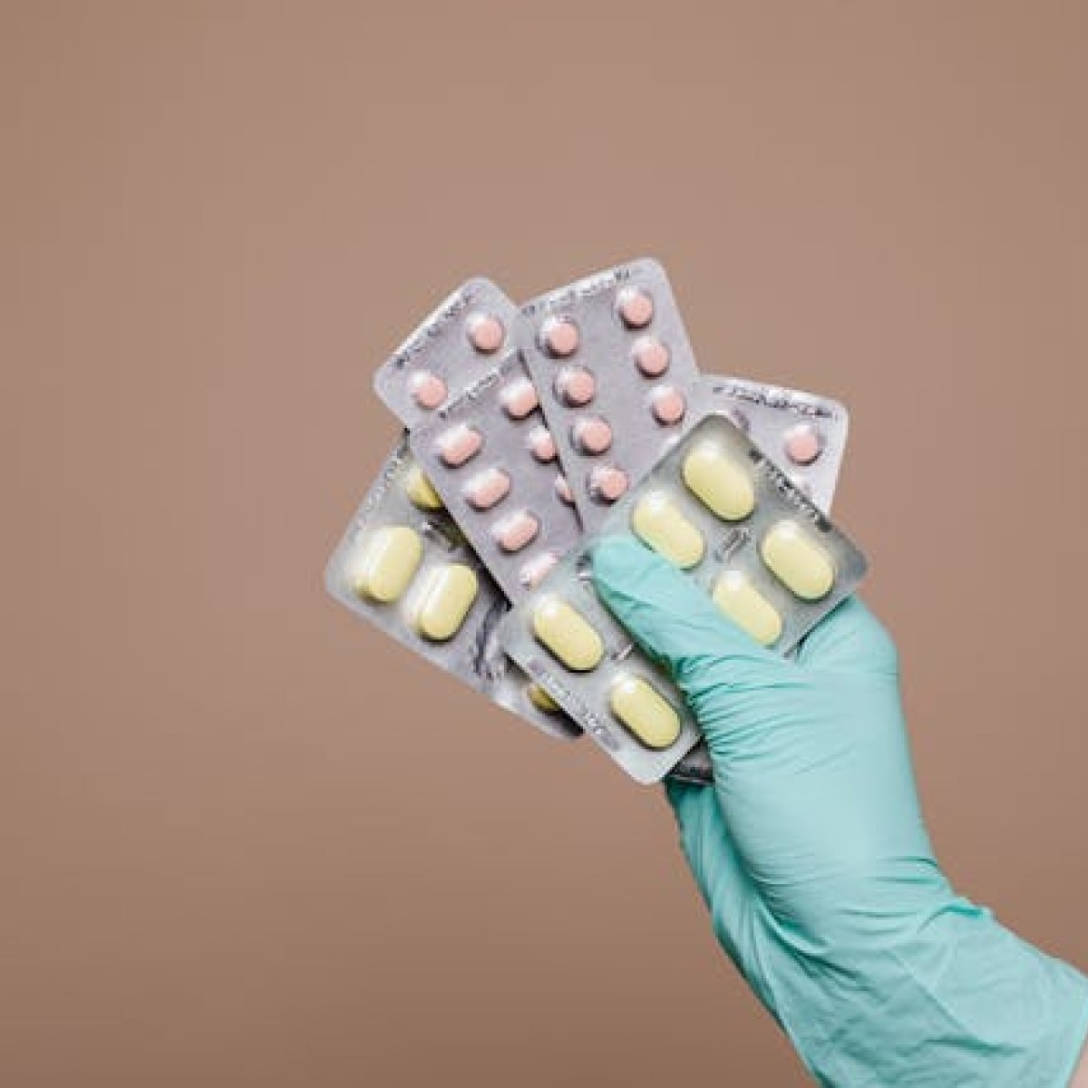 Medicamente expirate: ce faci cu ele