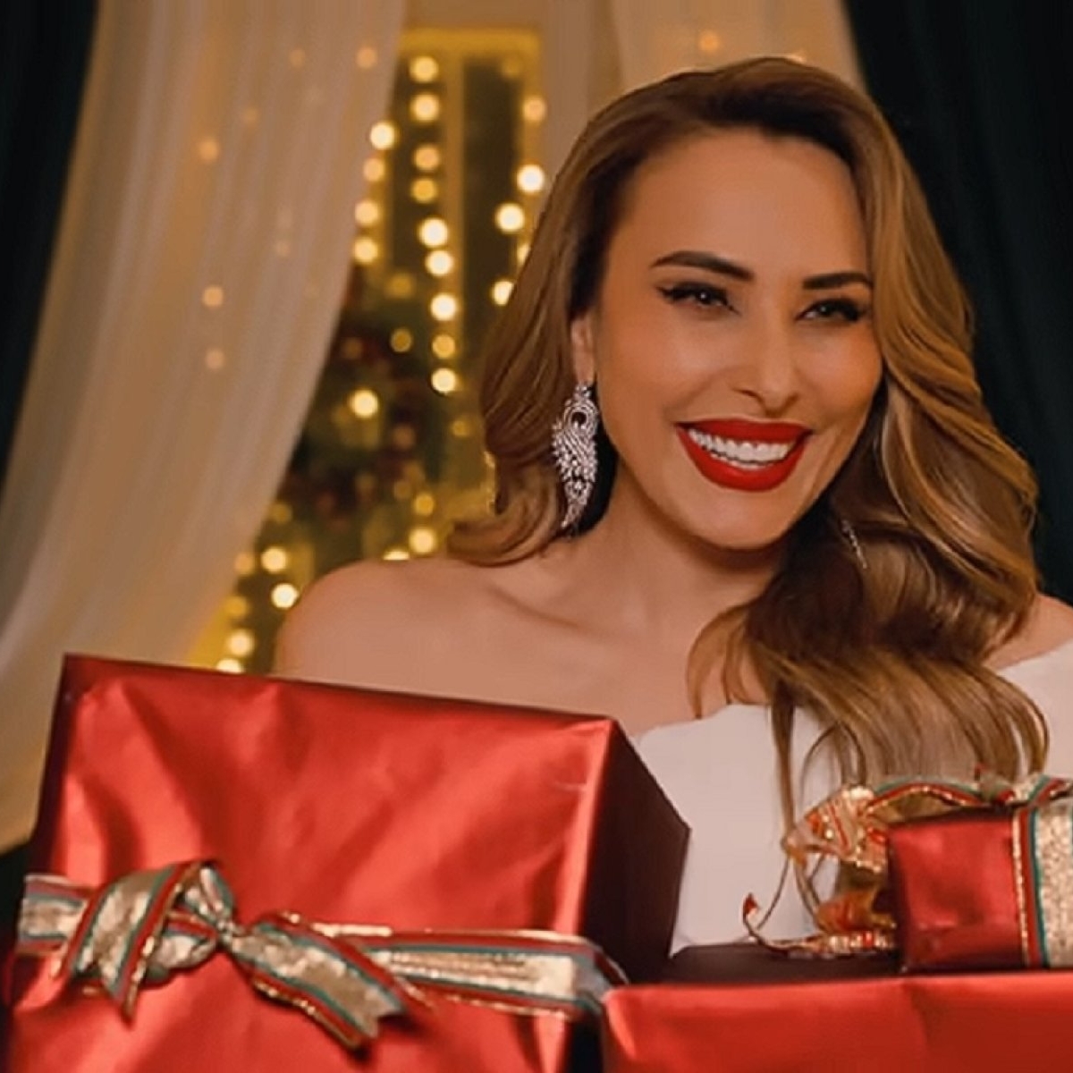 Iulia Vântur a lansat prima melodie în România, pe care le-a dedicat-o părinților ei