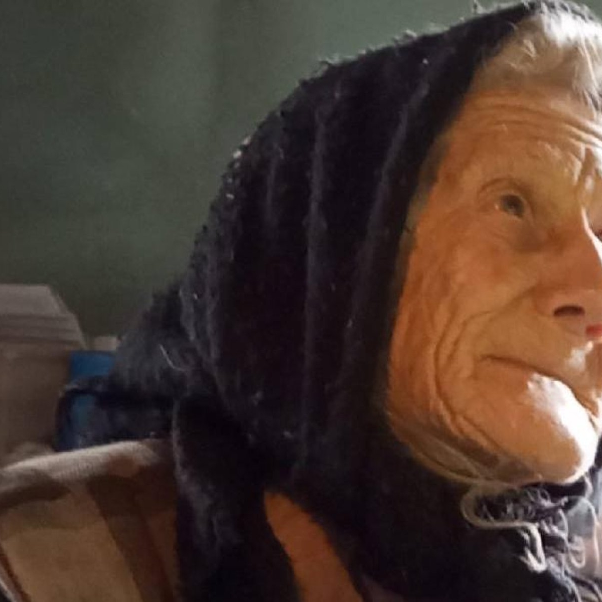 Tanti Teleu are 90 de ani și își dorește de Crăciun doar pufarine și portocale. "Am ajuns rău. Zile negre"