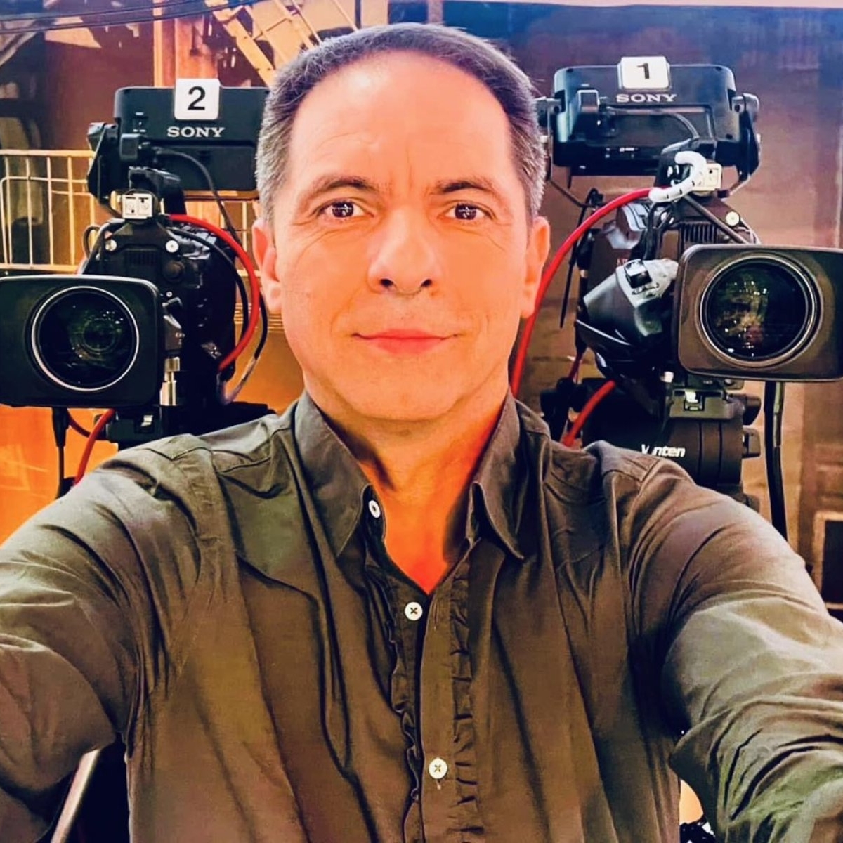 Dan Negru tună și fulgeră pe internet după plata taxelor și impozitelor. „Pe banii tăi. Pe timpul tău. Pe nervii tăi"