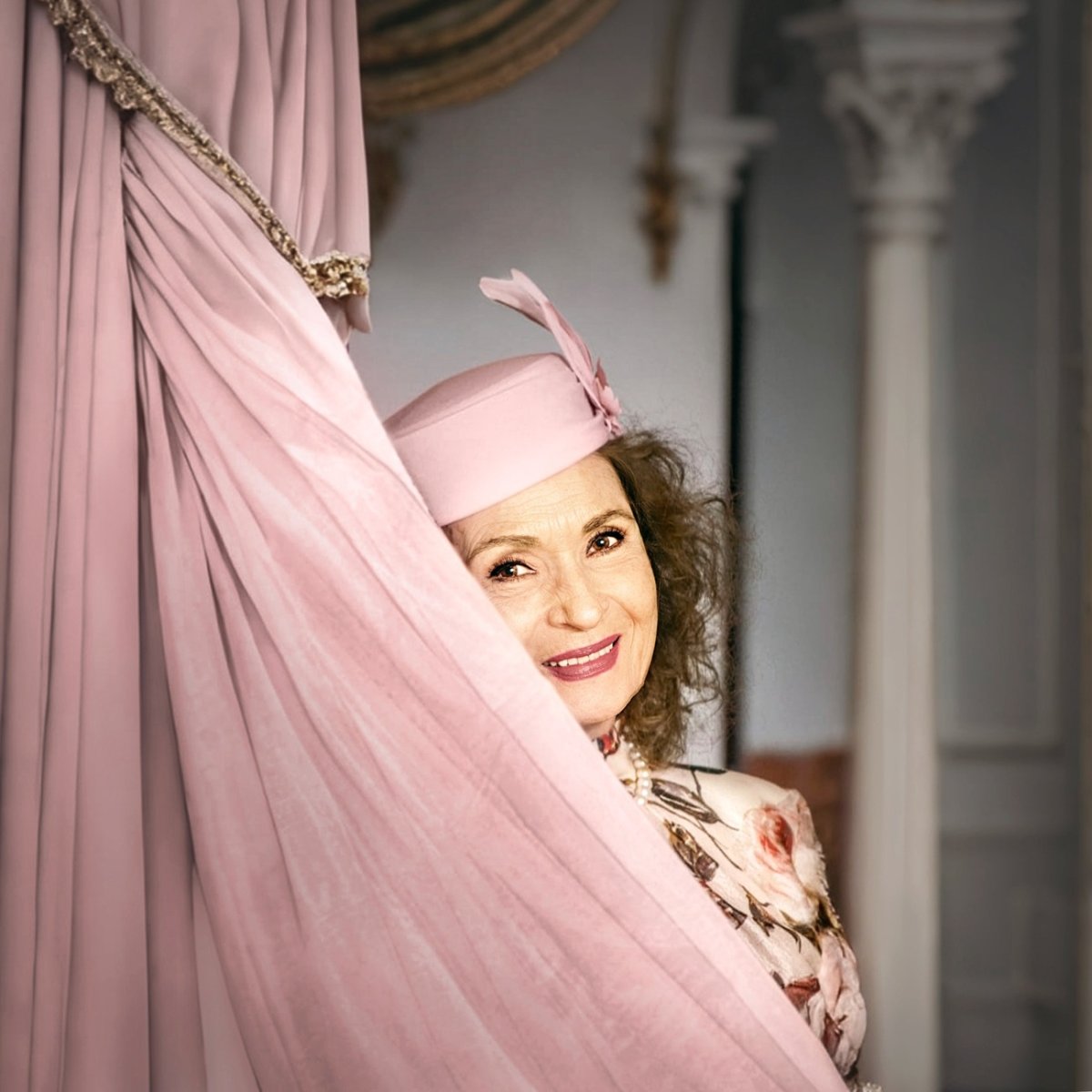 Angela Similea și-a impresionat fanii cu o nouă apariție plină de eleganță, la aproape 80 de ani. „Superbă și acum”