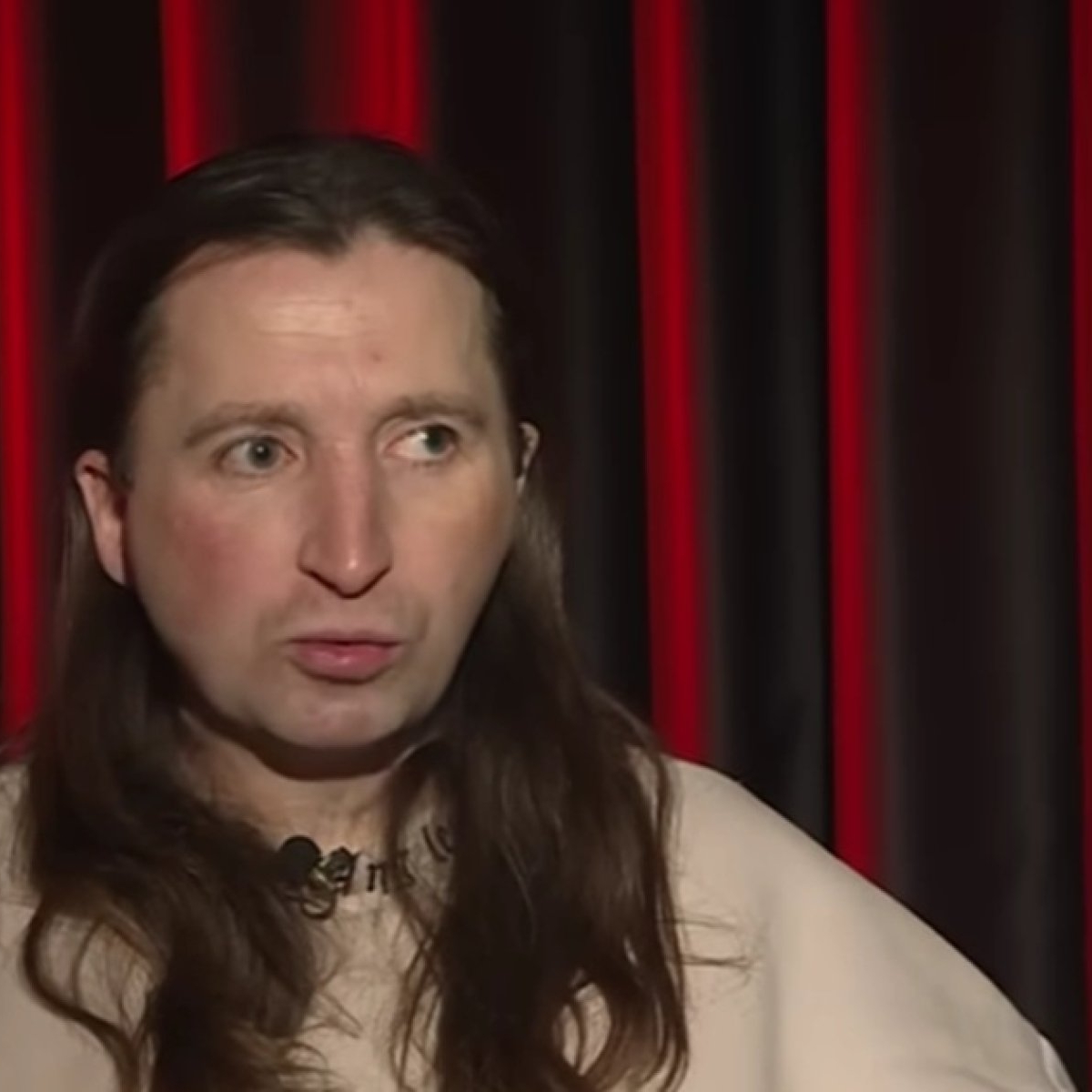 „Mă simt femeie în corp de bărbat. Sunt Irina, deşi m-au botezat Andrei. Părinţii îmi vor moartea". Durerea greu de înțeles a unei femei care visează să trăiască liberă