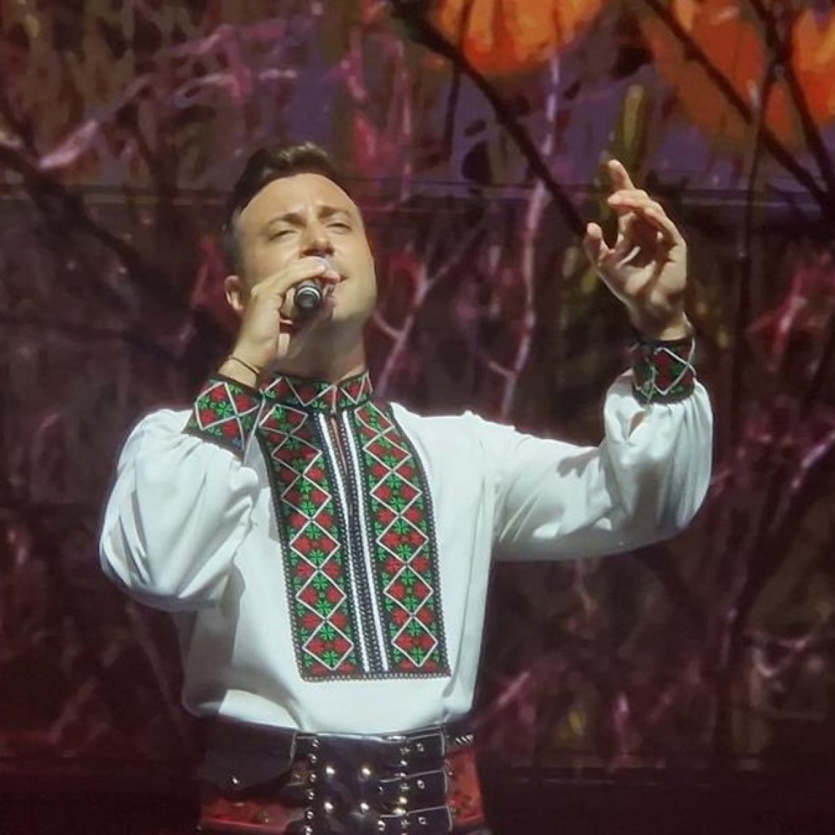 Valentin Sanfira, mesaj emoționant pentru cea mai importantă femeie din viața lui. „Sfânta mea Elena”