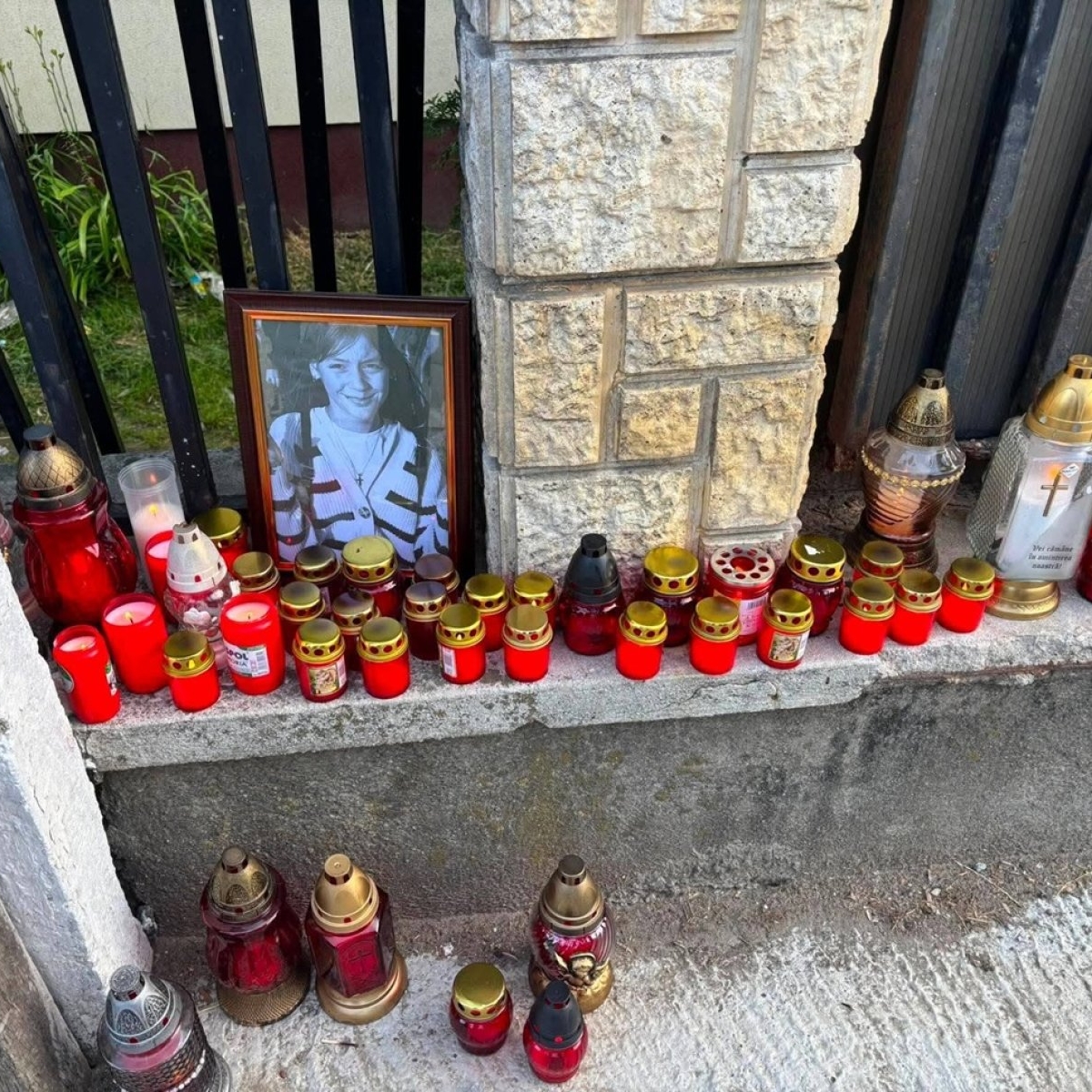 Raluca, o adolescentă de 12 ani din Bistrița-Năsăud, a murit după ce a fost spulberată de o mașină pe trotuar