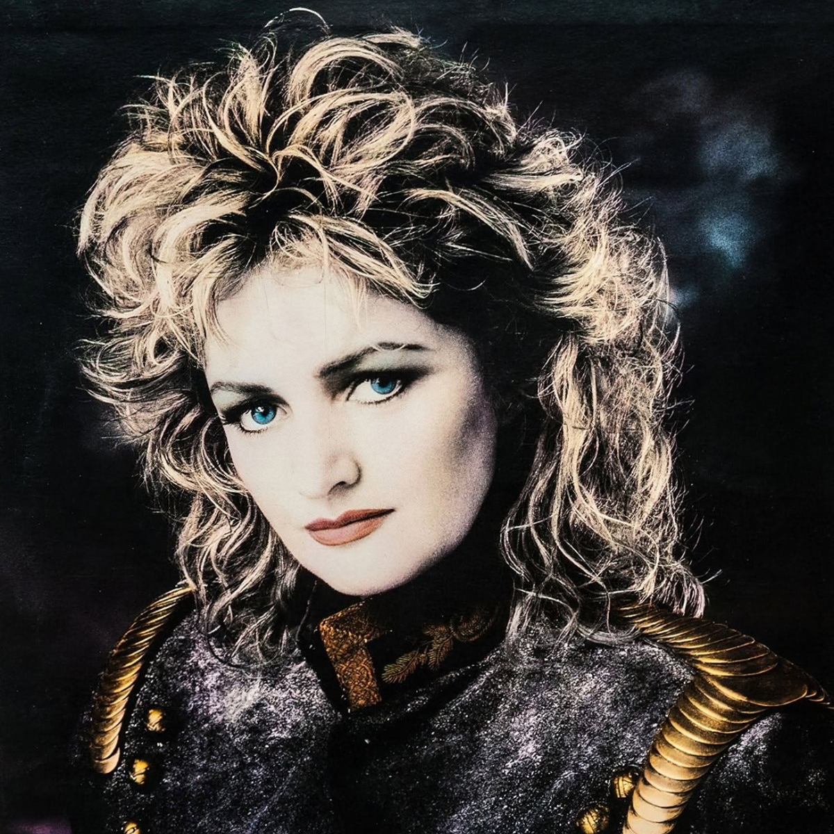 Povestea impresionantă de viață a lui Bonnie Tyler. A iubit același bărbat jumătate de secol, dar nu a putut deveni mamă