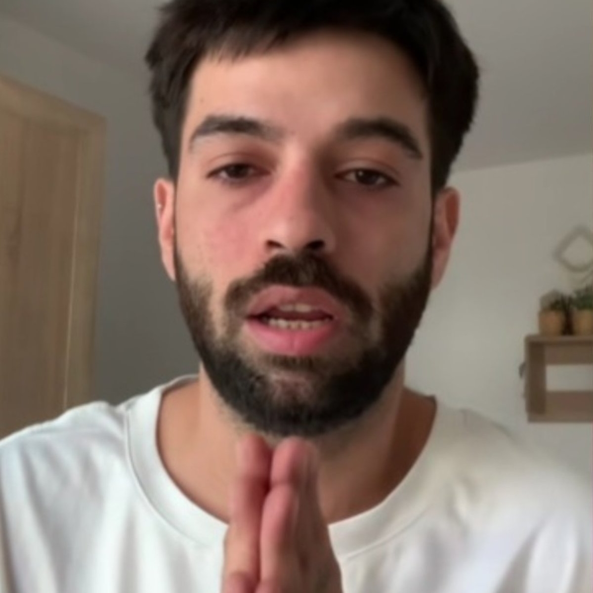 Clipe de coșmar pentru David Pușcaș. „Credeam că mor în casă singur"