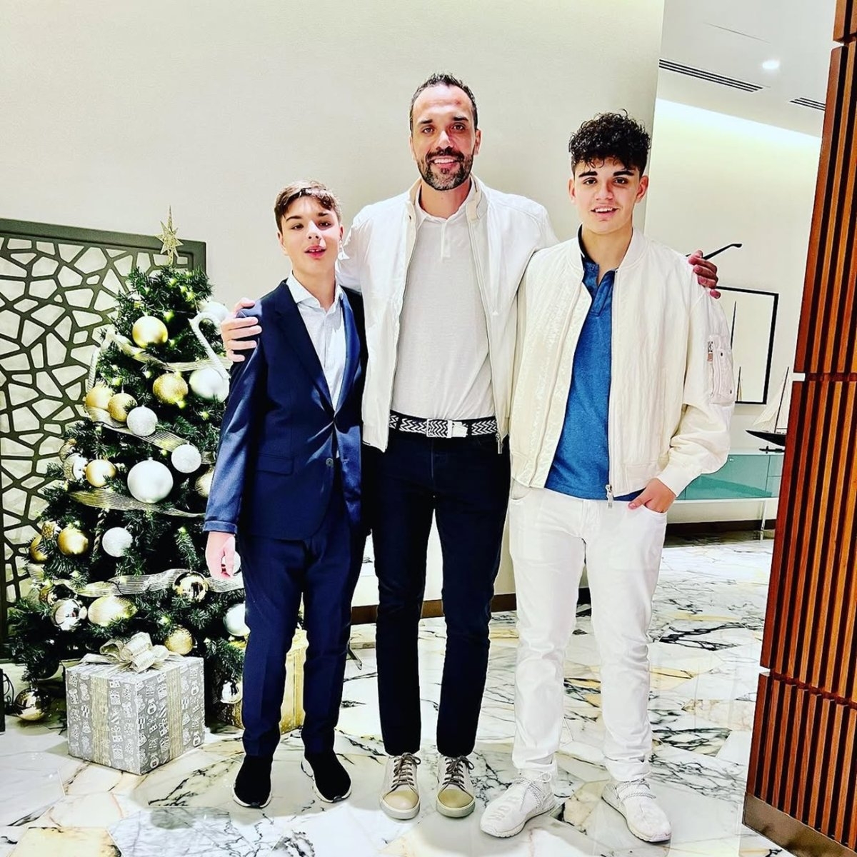 Cât de mari sunt nepoții lui Ion Țiriac. Imaginea rară cu Alexandru și Nicholas, alături de tatăl lor