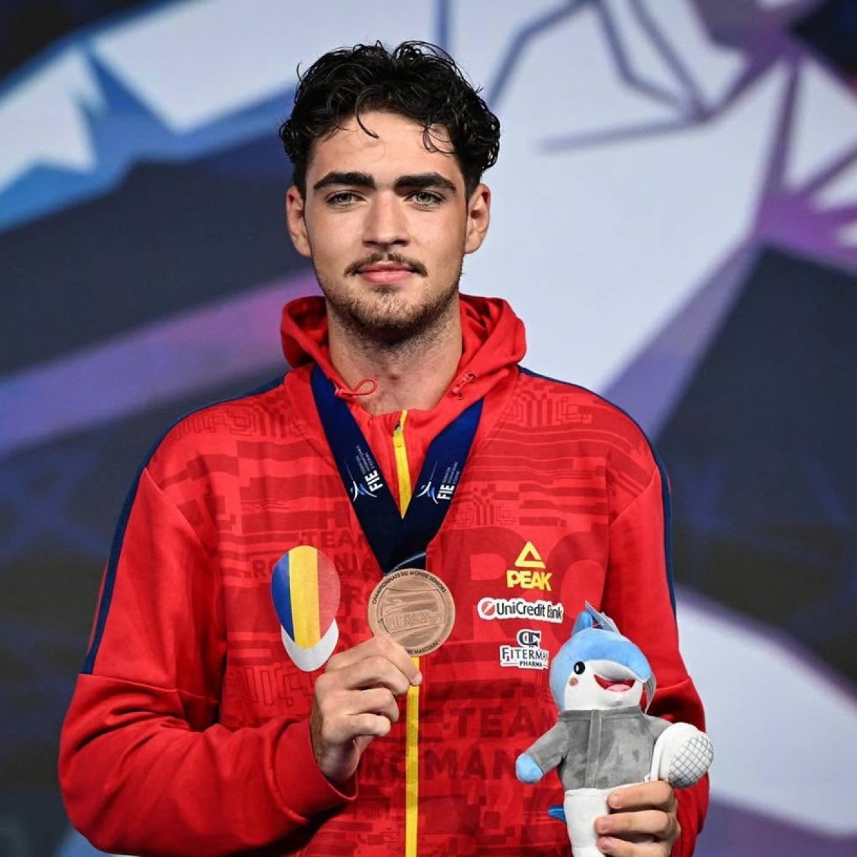 Radu Nițu a adus medalia de bronz acasă de la Campionatele Mondiale de scrimă de la Hong Kong. „E bine să știi că ești apreciat și în alte părți"