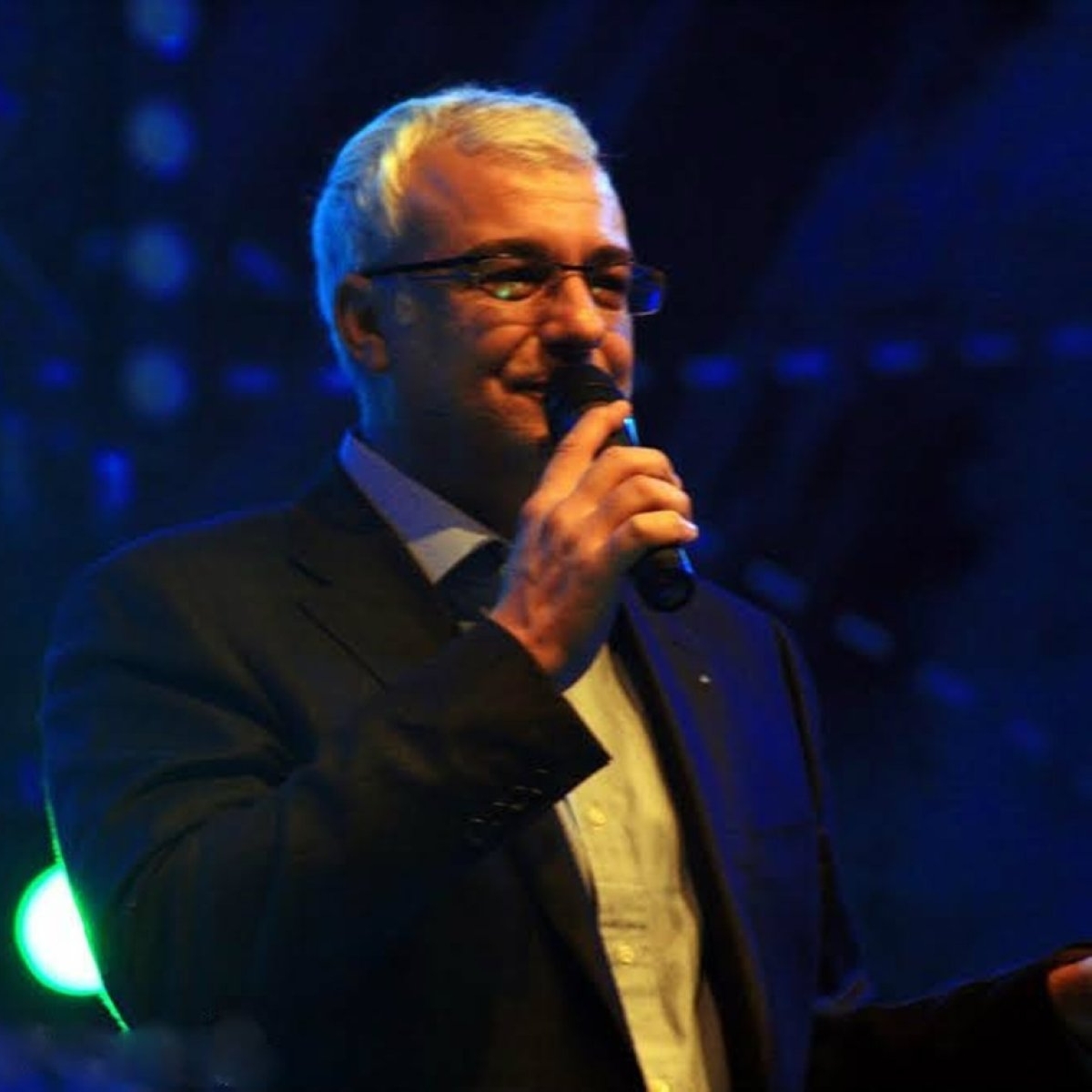 Cătălin Crișan s-a împăcat cu iubita sa, la doar o zi după ce a anunțat despărțirea: „M-am pripit…”.