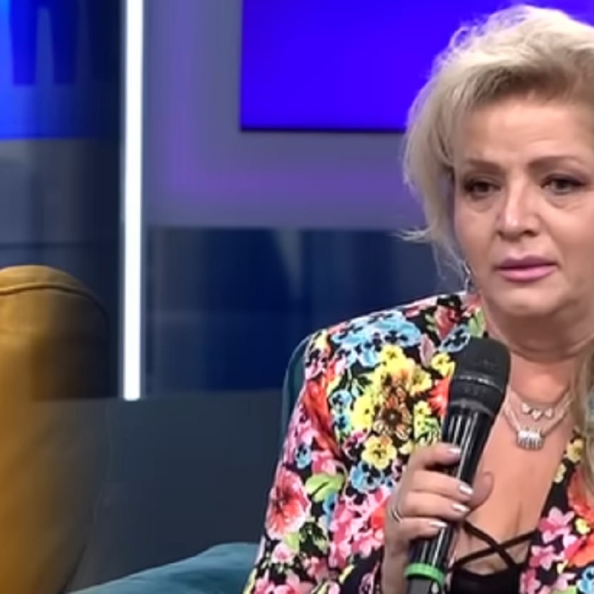 Cea mai mare durere din viața îndrăgitei Carmen Rădulescu. „Mă ținea cu capul în jos și mă bătea pe coloană, să mor mai repede”