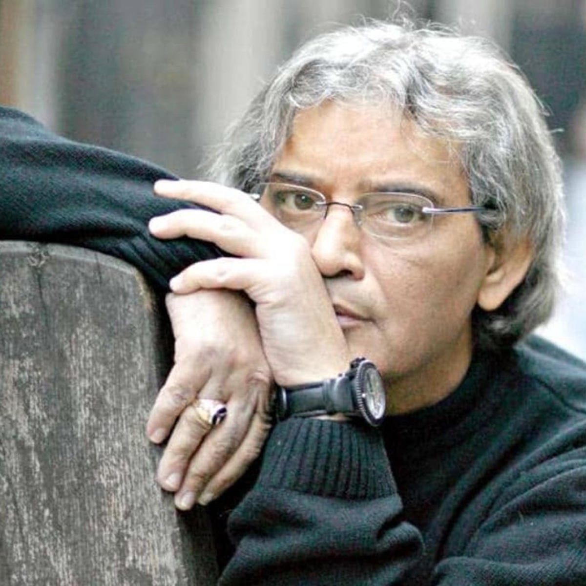 Cum arată mormântul lui Adrian Pintea, la aproape două decenii de la moartea sa. Locul de veci al actorului este în continuare plin de flori