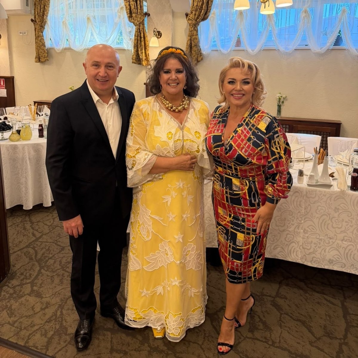 Daniela Condurache, sărbătorită ca o regină la 70 de ani. Imagini superbe de la aniversarea artistei