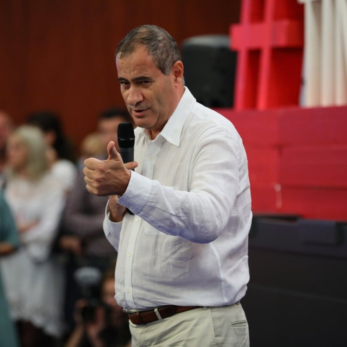 Cine este Marian Neacșu, noul viceprim-ministru în Guvernul Luca Niculescu. Este și noul ministru de Interne