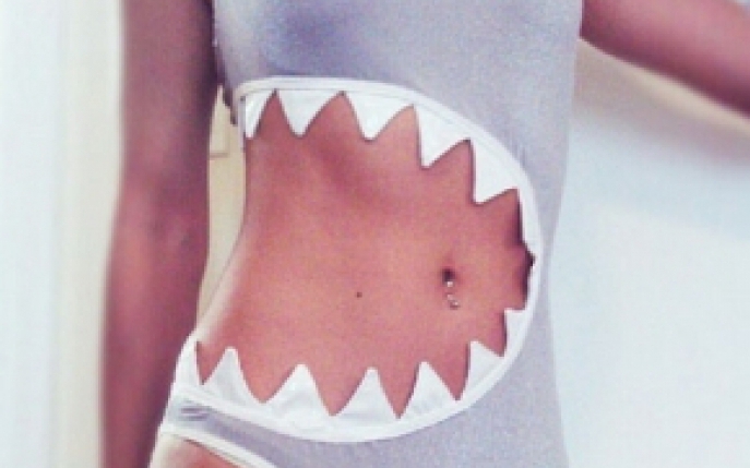 Sharkini - noul model de costum de baie