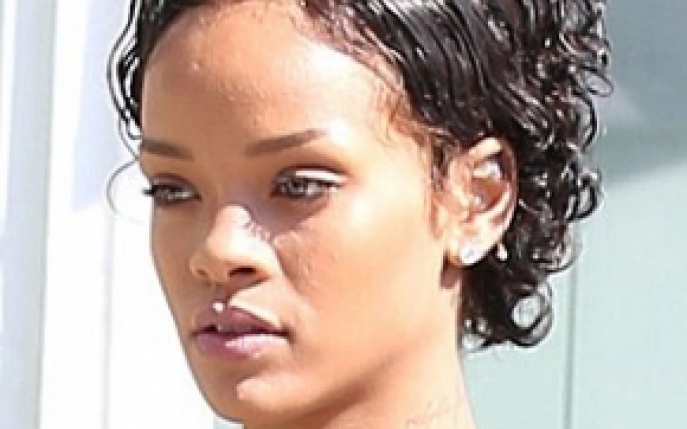 Rihanna a renuntat la extensii si are parul scurt! 