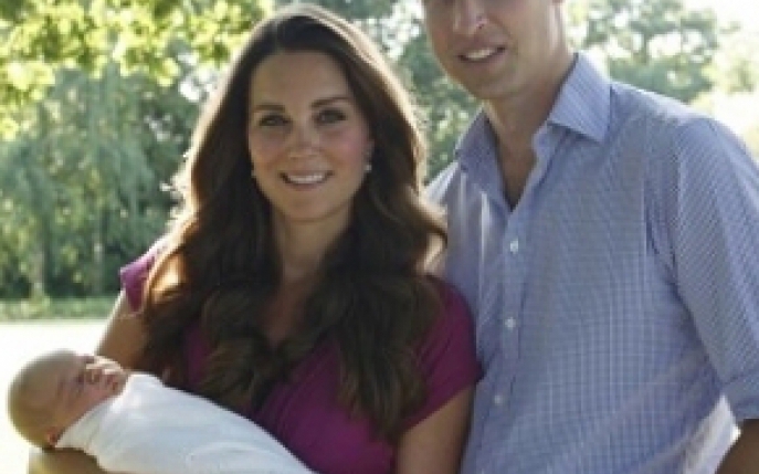 Iata primele fotografii oficiale cu printul George si cuplul regal!