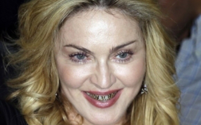 Madonna se transforma in Baba Cloanta